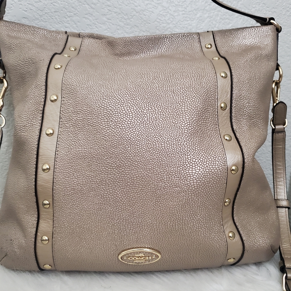 Coach Bag GUC - Picture 10 of 15